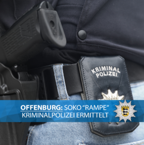 Kriminalpolizei-Marke am Gürtel